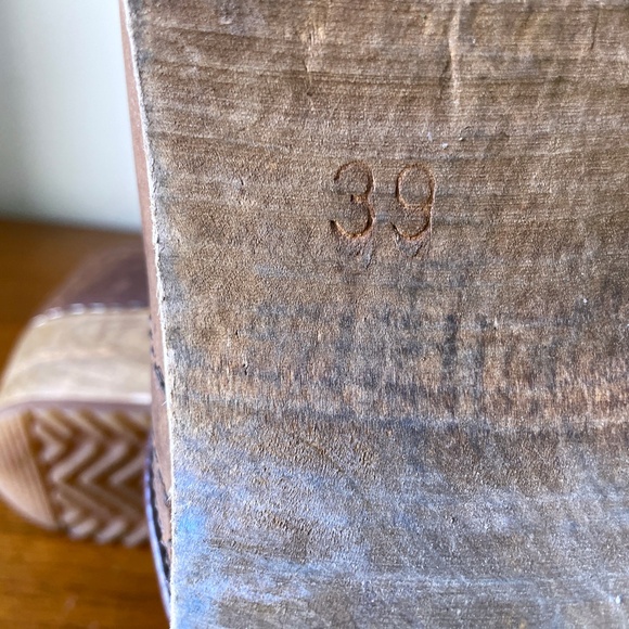 [US 8.5/EU 39] Sanita Julie Clogs — Antique Brown oiled leather - Picture 15 of 15